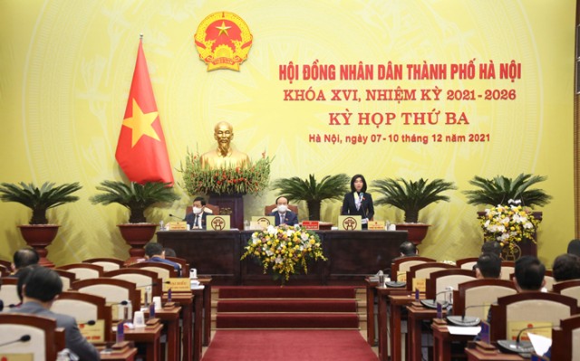 Thông qua Nghị quyết về kế hoạch phát triển kinh tế - xã hội năm 2022